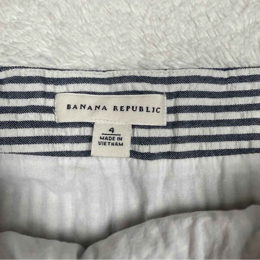 Banana Republic stylish mini